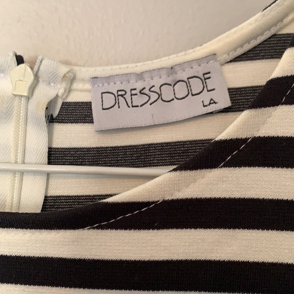 Retro Striped Dress - Picture 3 of 4